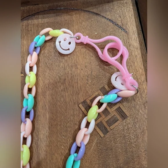 Colorful Chunky Chain Necklace - Picture 3 of 4